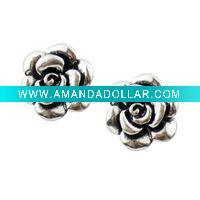 Flower stud earring