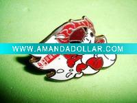 Metal brooch