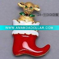 the most popular christmas brooch