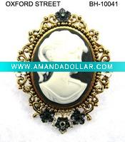 brooch