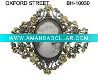 pin brooch