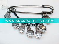 Wholesale garment accessories trendy pin brooch with beads