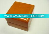 Wholesale good handicraft wood ring box with shiny lacquer
