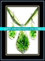 Wholesale inner flower glass pendant and earrings jewelry set
