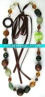 Fashion wooden beaded necklace with ribbon