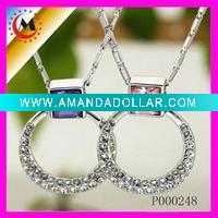 Fashion lover diamond pendant