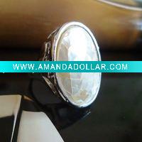 Wholesale fashion shell ring for women