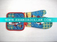 printed oven mitts and pot holder