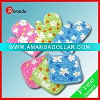 Wholesale 2010 the most popular print oven mitt with good quality