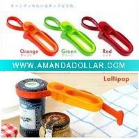 Simple multi-function can opener/bottle opener