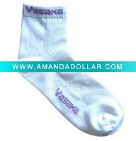 white cotton sport sock