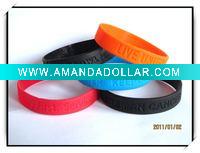 Debossed fashion bracelet silicone