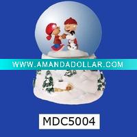 Wholesale resin couple snow globe