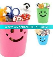 Wholesale hot sell fashinable smile plastic receive cup,storage cup