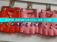 Wholesale gloves with rivet
