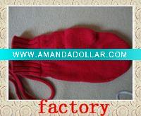 Knitted Gloves in Red