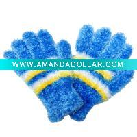 Winter knitted gloves