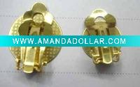 EAR CLIP