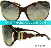 Wholesale fashion plastic frame sunglasses