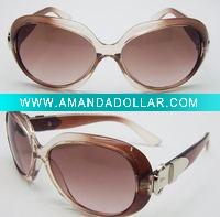 Wholesale 2011 newest fashion designer women plastic sun glasses D12111048