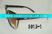 Wholesale fashion plastic sunglases