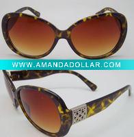 Wholesale 2011 new fashion women plastic sun glasses D12111013