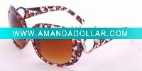 Popular fashion sunglasses collection display