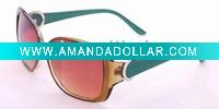 Popular fashion sunglasses collection display
