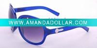 Popular fashion sunglasses collection display