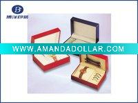 gift watch box display