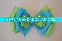 pretty bow with clip
