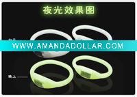 Glowing silicone wristwatch