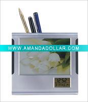 Photo frame clock/LCD clock with photo frame