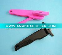 plastic can opener