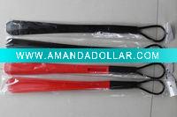Plastic shoehorn