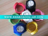 2011 Quartz silicone snap wrist watch