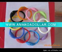 silicone ion sport watch/ newest latest bracelet bangle watch/ hot fashiopm quartz watch