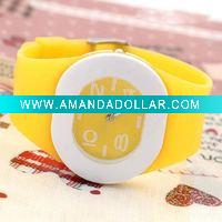 Wholesale 2010 charming silicone sports watch