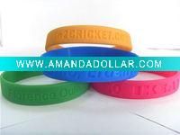 Fashion Debossed silicone wristband