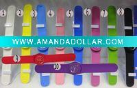 Wholesale 2011 fashion colorful sports snap watch for gift