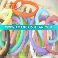 Wholesale 2011 Summer Fashion Silicone Waterproof Sports Watch