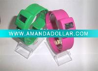 Wholesale Beautiful small snap watch