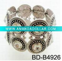 Wholesale 2011 Fashion new beads bracelet with charms