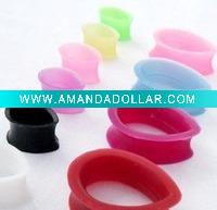 Teardrop design silicone tunnel