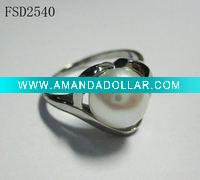 316 surgical stainless steel ring with Pearl
