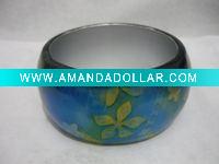 nice-looking resin bracelet