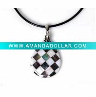 pendant necklace