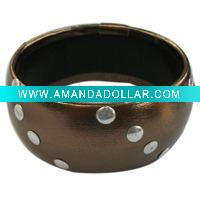 Wholesale 2010 latest fashion leather bangle