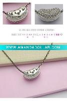 Wholesale fashion long alloy engraved pendant necklace