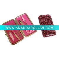 manicure set in shose shaped
